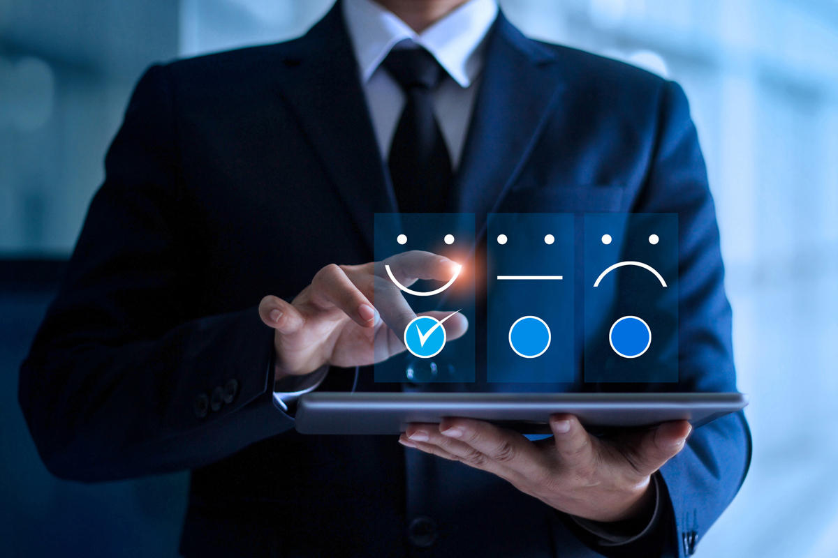 customer-service_customer-experience_happy_rating_strategy_tablet_reviews_by-ipopba-getty-100806901-large